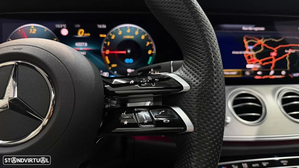 Mercedes-Benz E 300 e AMG Line - 41