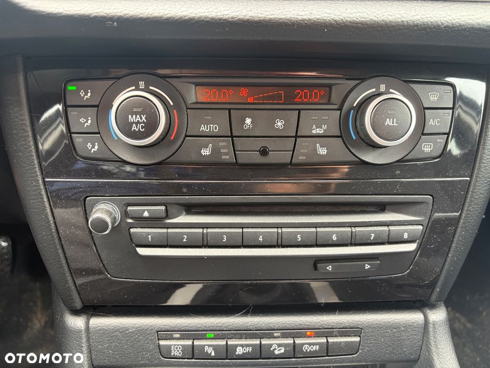 BMW X1 xDrive18d - 8