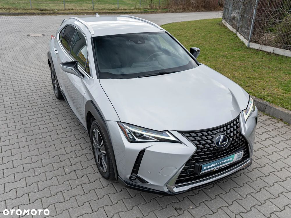 Lexus UX 250h Prestige 2WD - 9