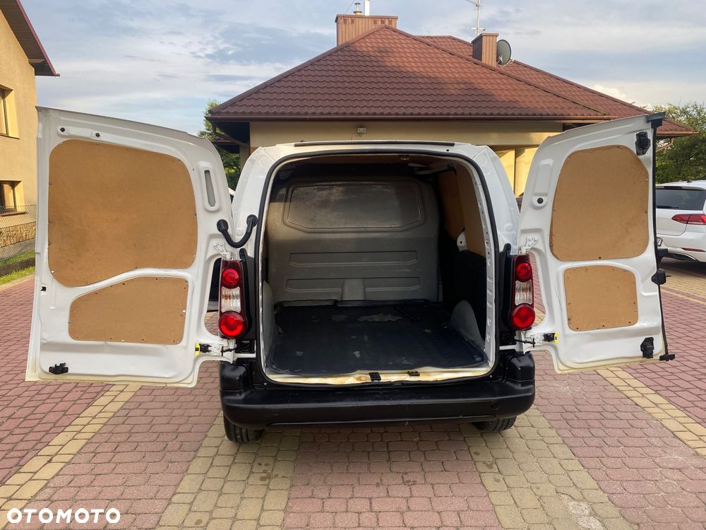 Peugeot PARTNER 1.6HDI 3-osobowy zakupiony w slonie w Rzeszowie - 23