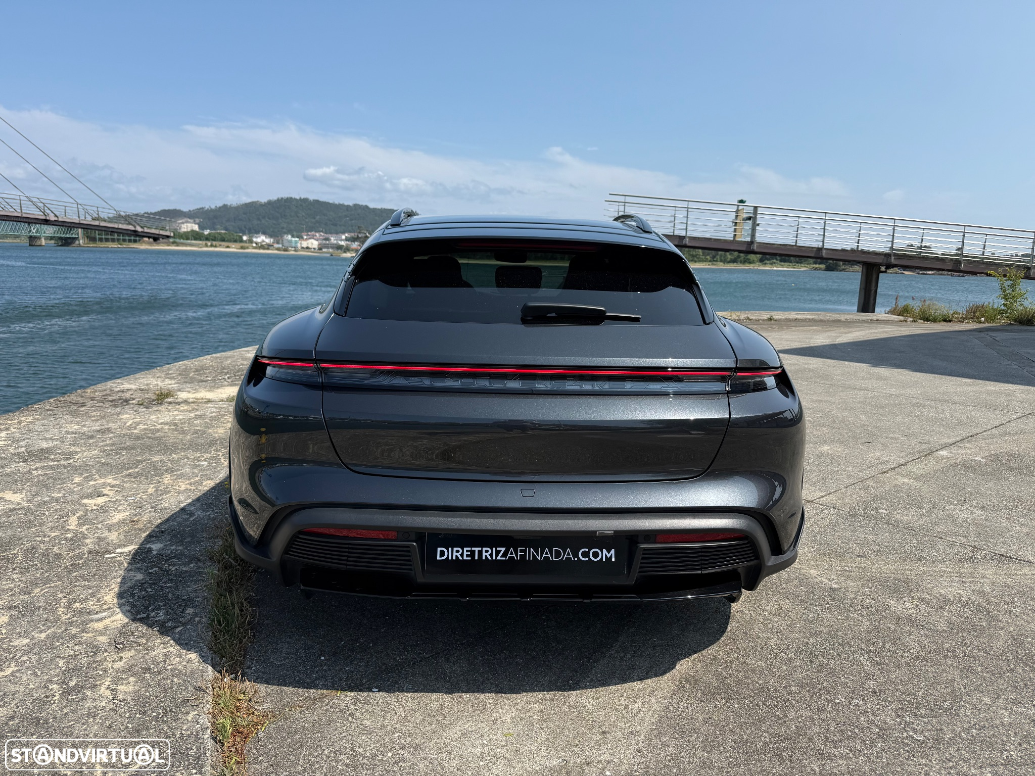 Porsche Taycan Cross Turismo 4 - 26
