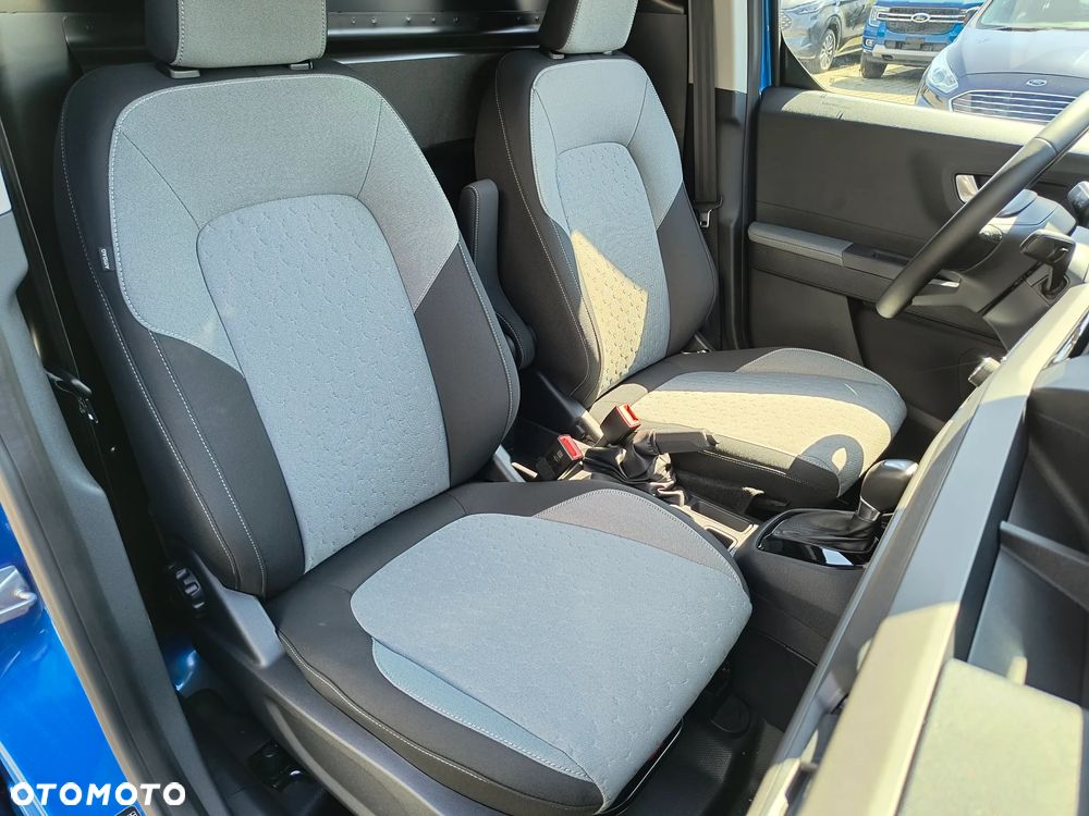 Ford Transit Courier - 14