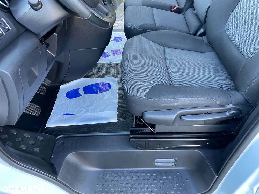 Renault Trafic Vivaro Partner Expert Custom Talento T6 Vito - 26