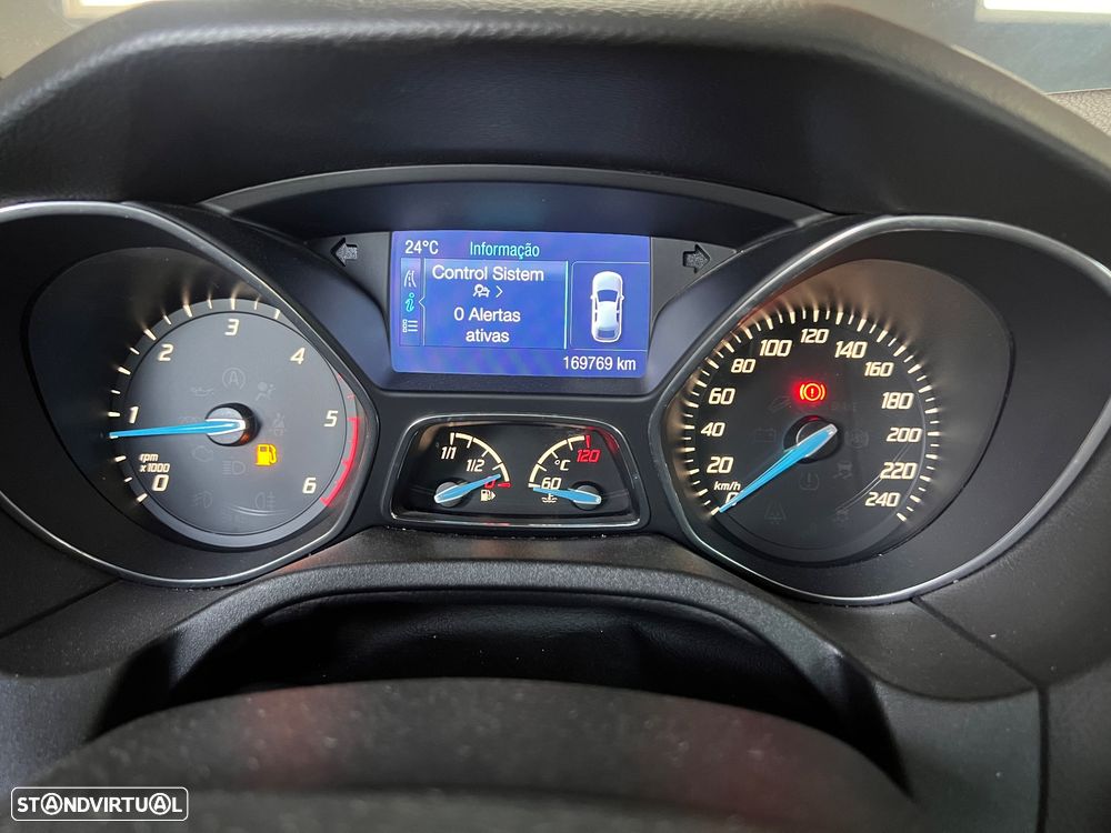 Ford Focus SW 1.6 TDCi DPF S&S Titanium - 11
