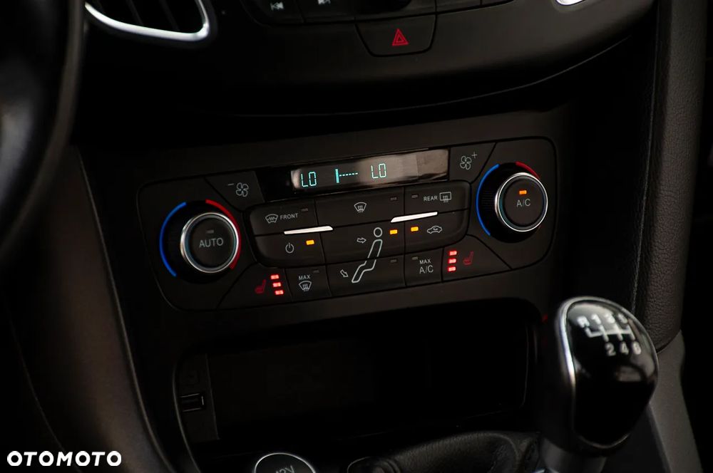 Ford Focus 1.5 EcoBoost Titanium ASS - 21