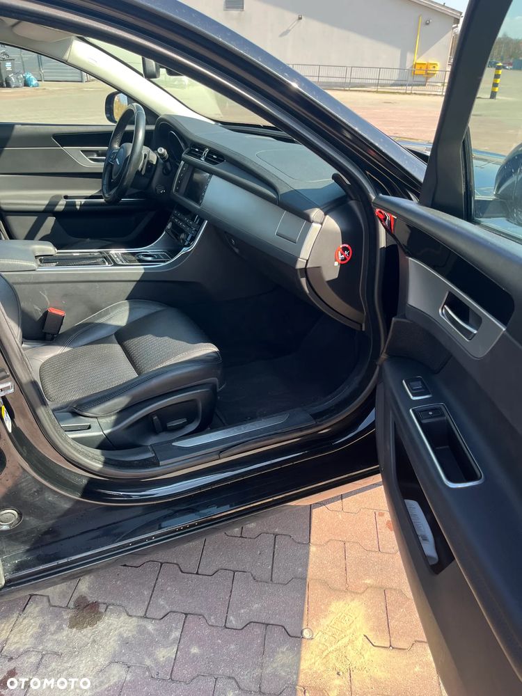 Jaguar XF E-Performance Prestige - 13