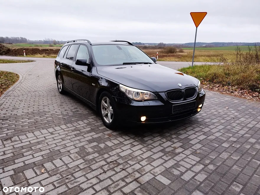 BMW Seria 5 523i Touring - 9