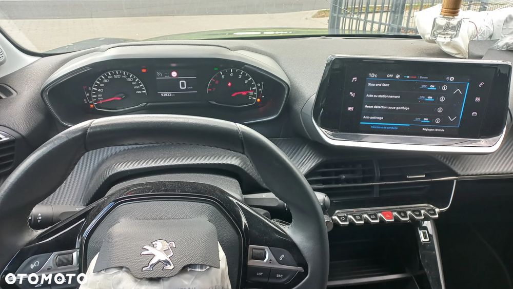 Peugeot 208 PureTech 100 Style - 17