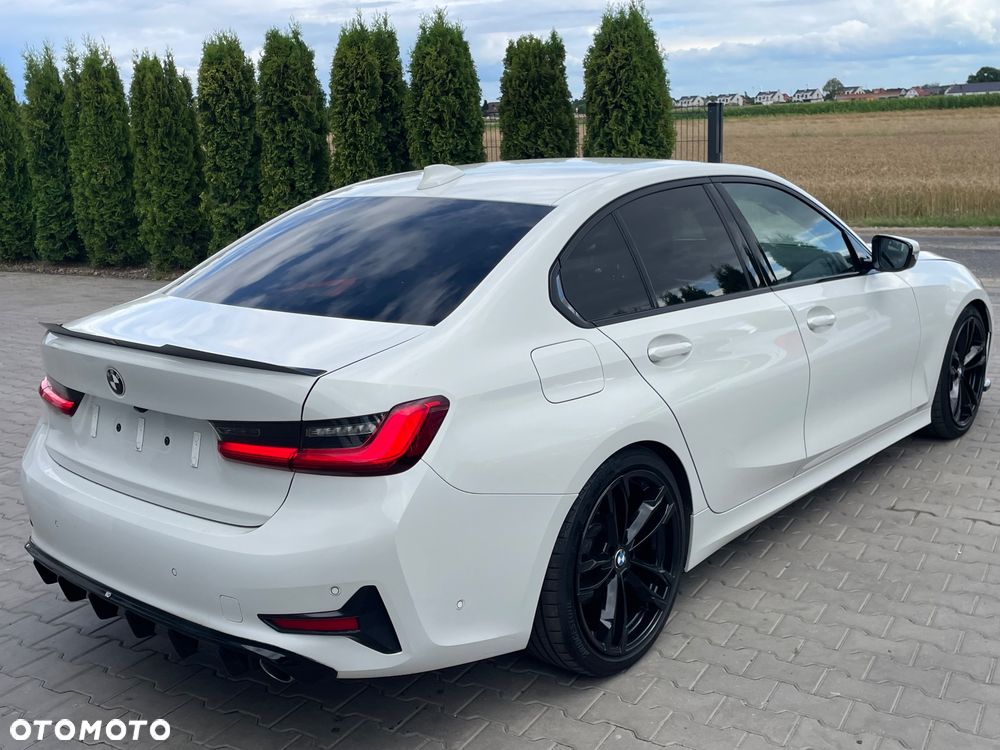 BMW Seria 3 318d Sport Line Shadow - 21