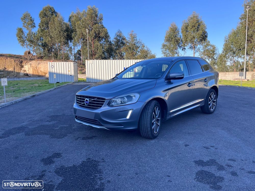 Volvo XC 60 D4 AWD Geartronic Summum - 1