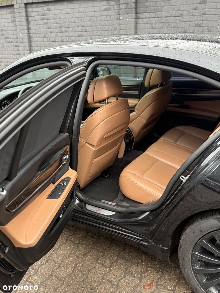 BMW Seria 7 730d Blue Performance - 9