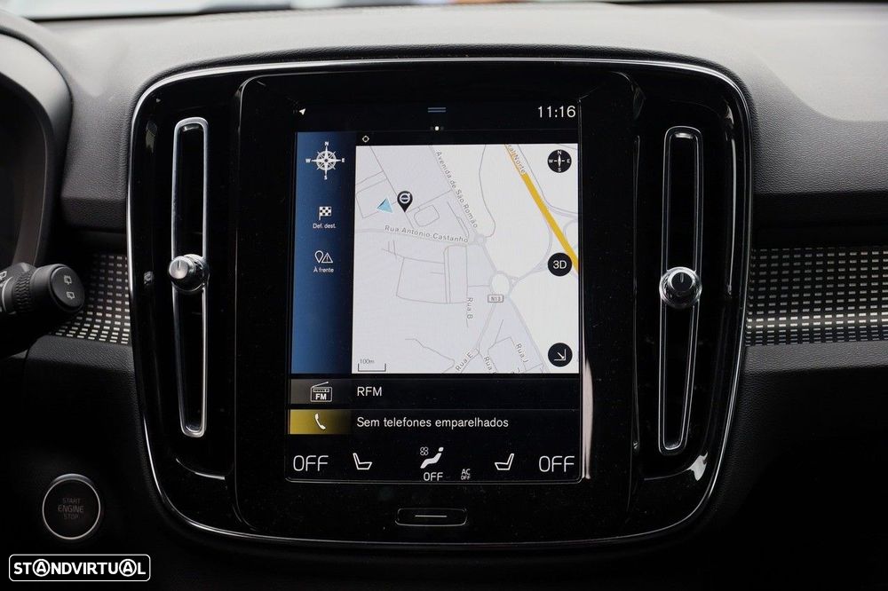 Volvo XC 40 1.5 T2 Plus Dark Auto - 24