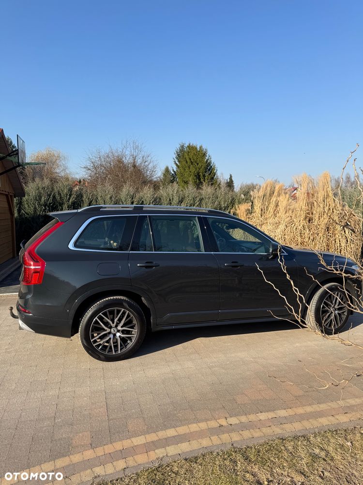 Volvo XC 90 D5 AWD Momentum - 4