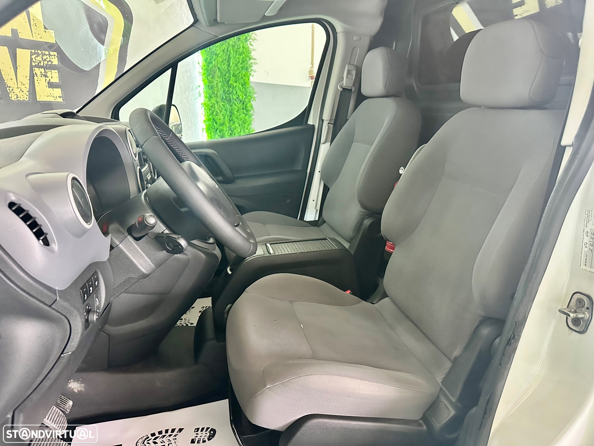 Peugeot Partner 1.6 BlueHDi 100 L1 XR S&S IVA Dedutivel - 11