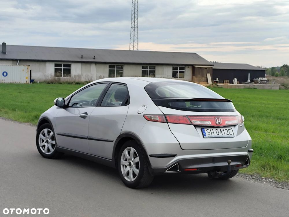 Honda Civic 1.4 i-VTEC - 2