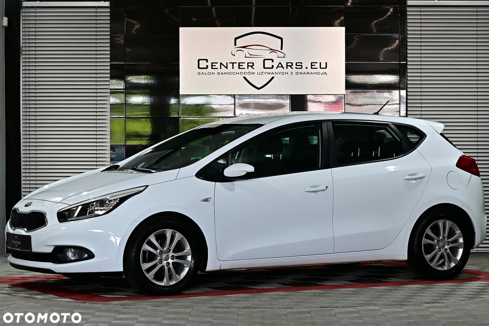 Kia Ceed - 12