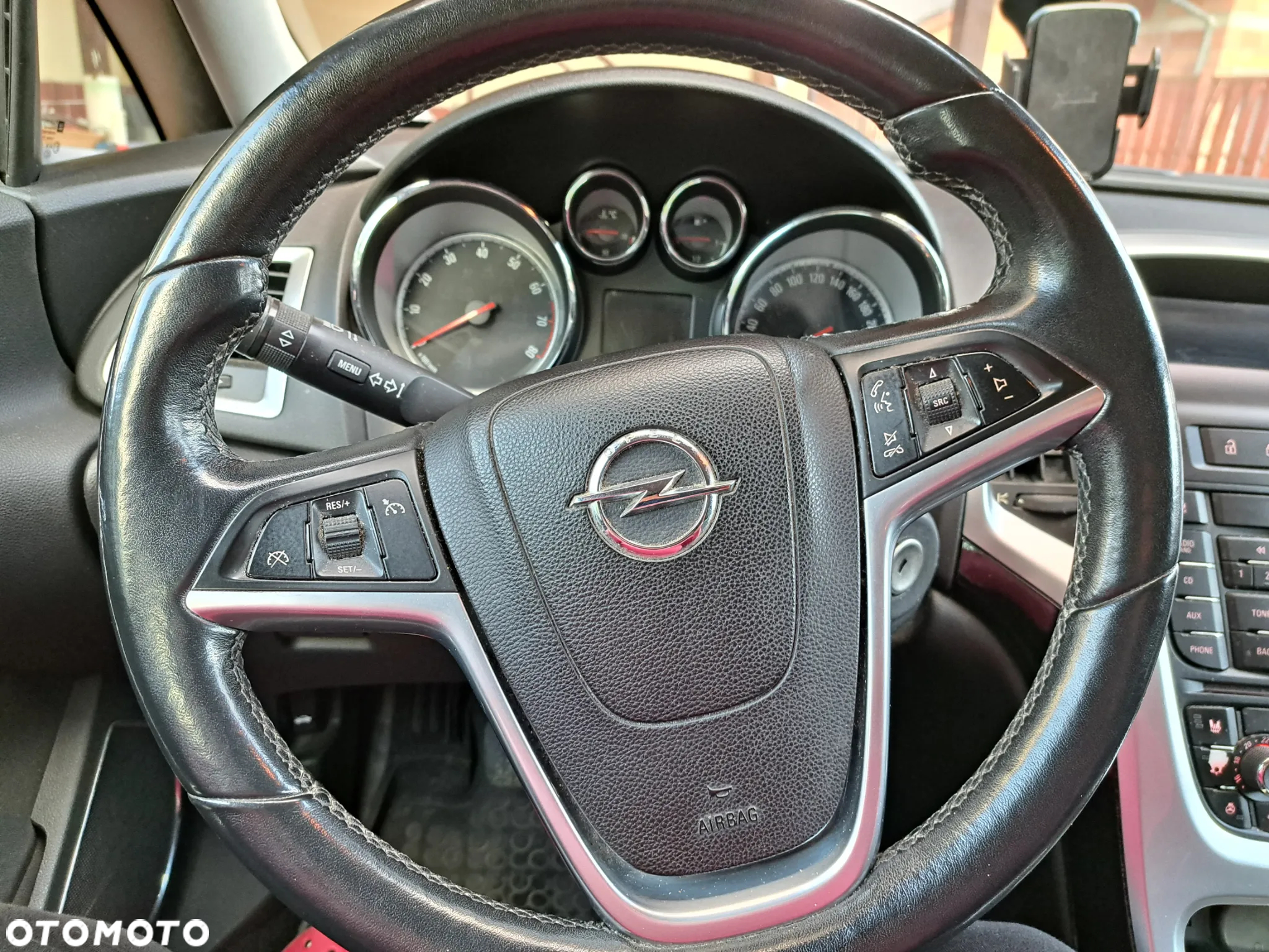 Opel Astra 1.4 Turbo Cosmo - 4