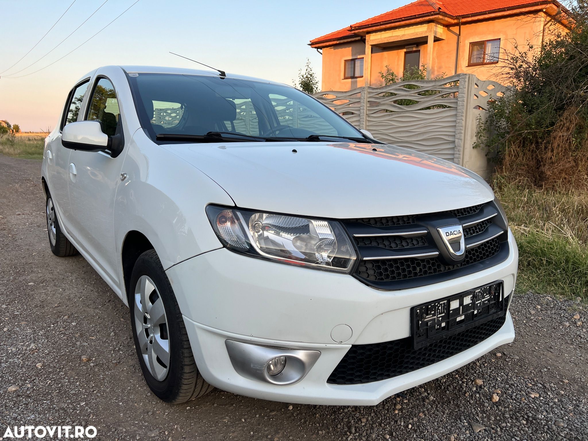 Dacia Sandero 1.2 Acces - 1