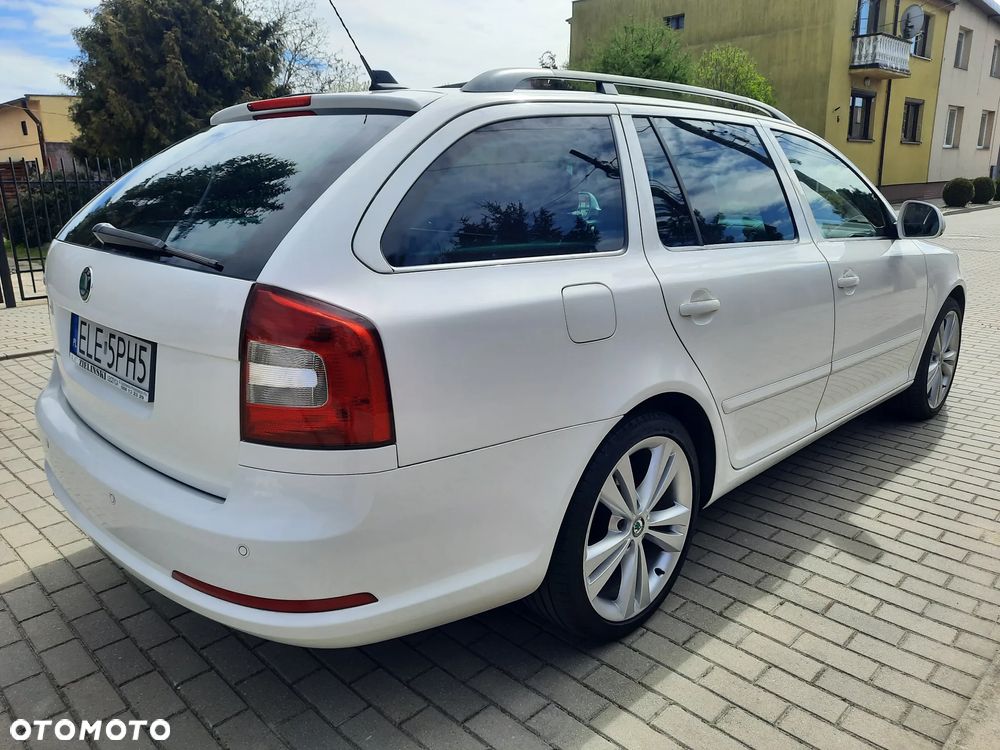 Skoda Octavia 2.0 TDI CR DPF RS - 7