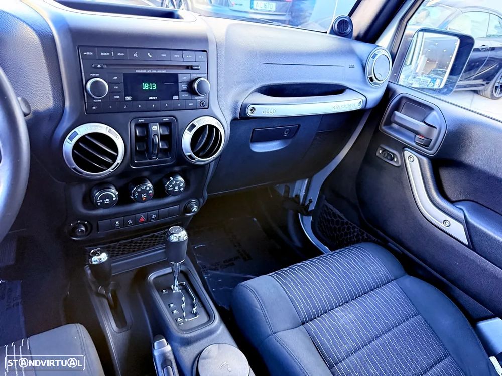 Jeep Wrangler Unlimited 2.8 CRD ATX Sahara Adventure Edition - 16