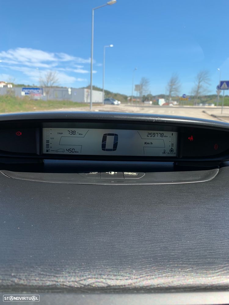 Citroën C4 1.6 HDi FAP EGS6 Exclusive - 18