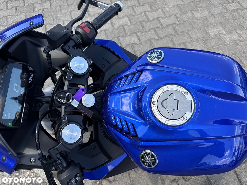 Yamaha YZF - 9