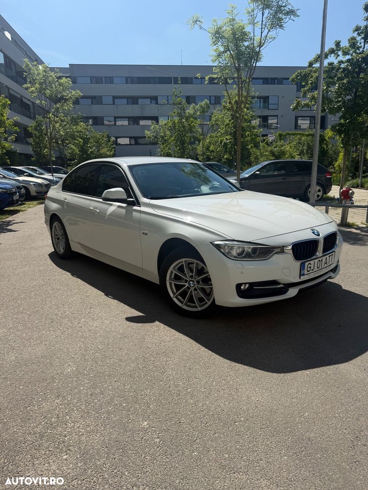 BMW Seria 3 320d Aut. Sport Line - 4