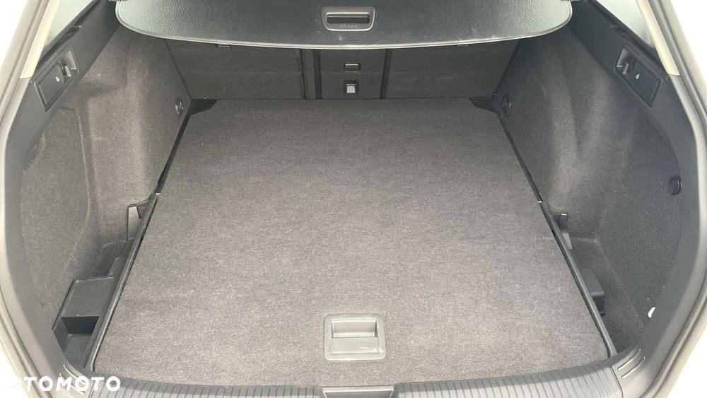 Volkswagen Golf 2.0 TDI Life - 13