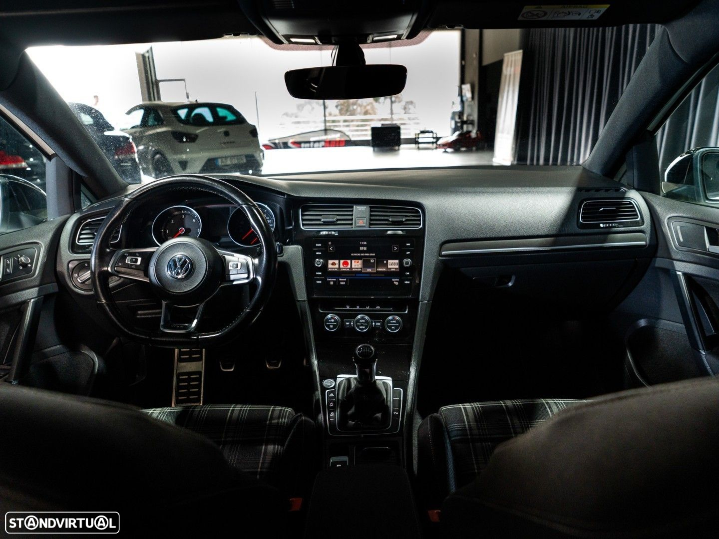 VW Golf 2.0 TDI GTD - 10