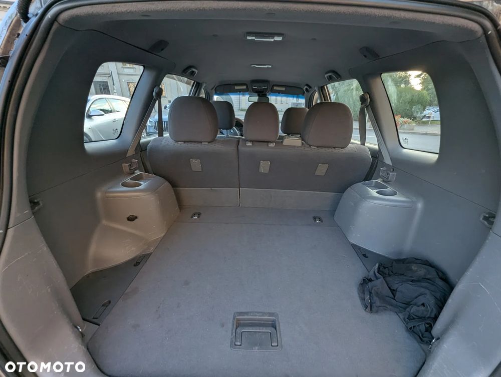 Kia Carens 2.0 EX - 6