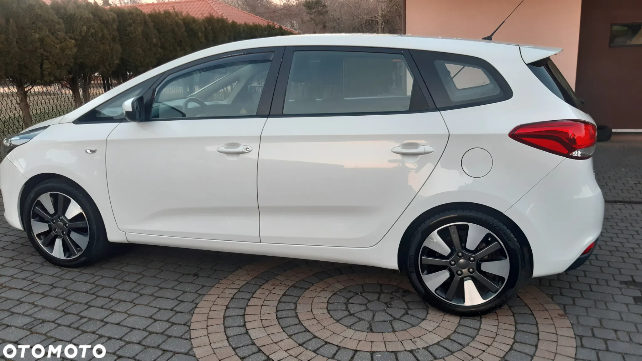 Kia Carens 1.7 CRDi L - 12