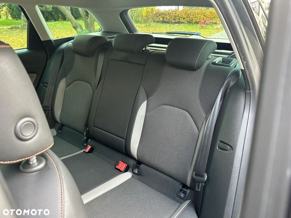 Seat Leon 2.0 TDI Xcellence S&S DSG - 23