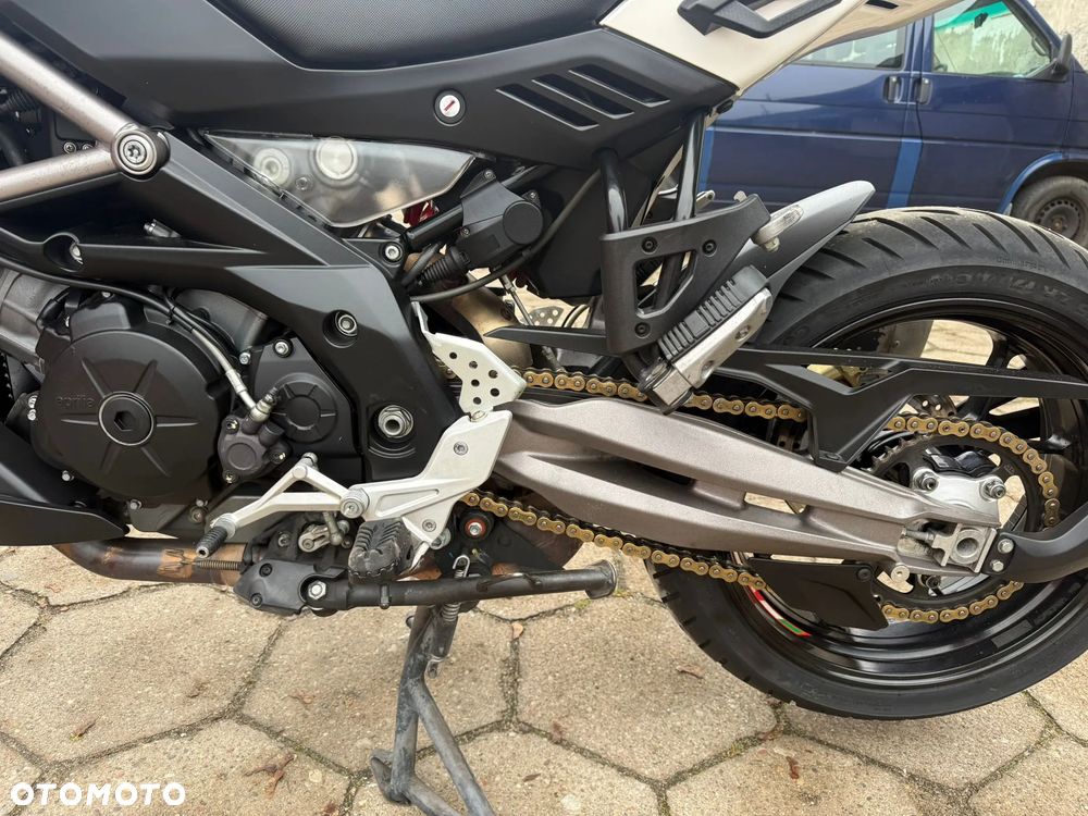 Aprilia Caponord - 24