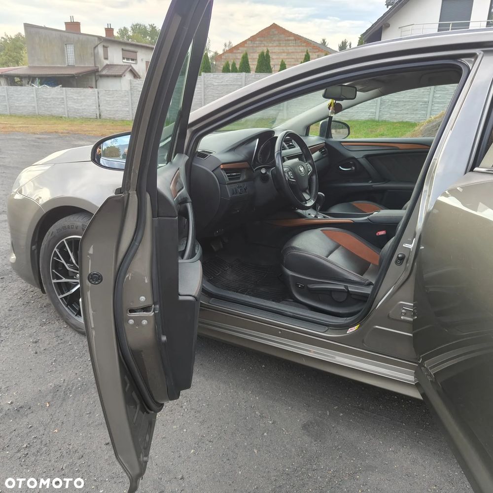 Toyota Avensis 1.8 Prestige MS - 10