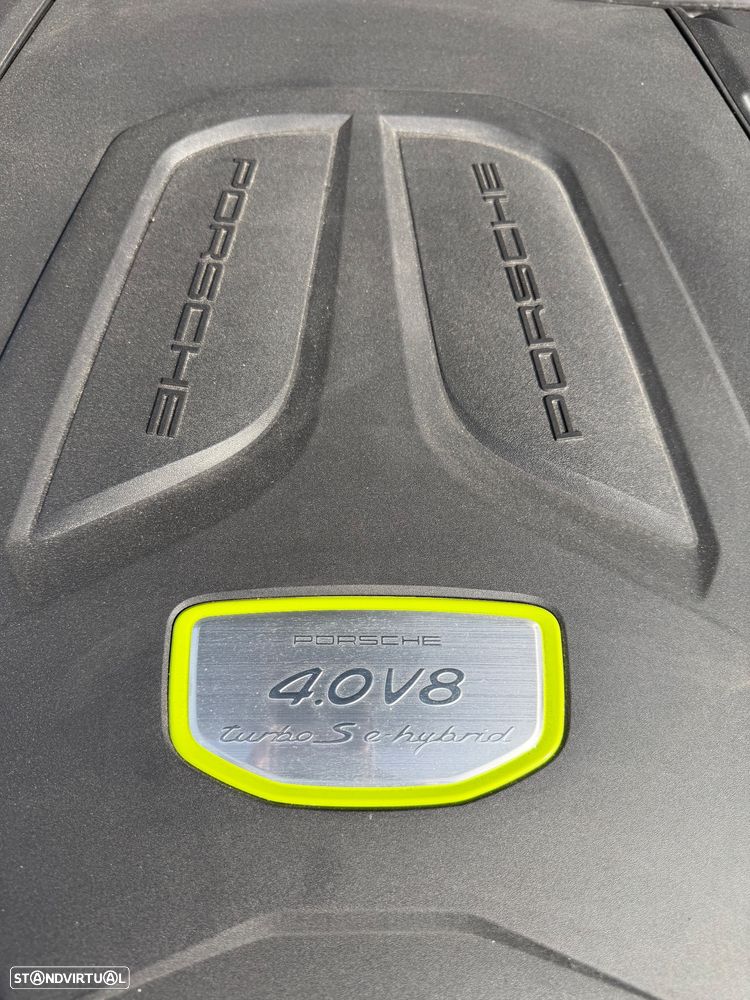 Porsche Cayenne Coupé Turbo S E-Hybrid Tiptronic S - 24