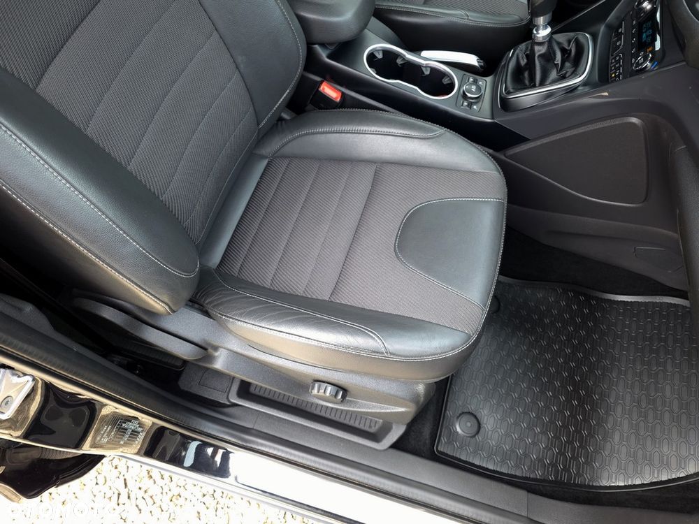 Ford Kuga 2.0 TDCi FWD Titanium - 15