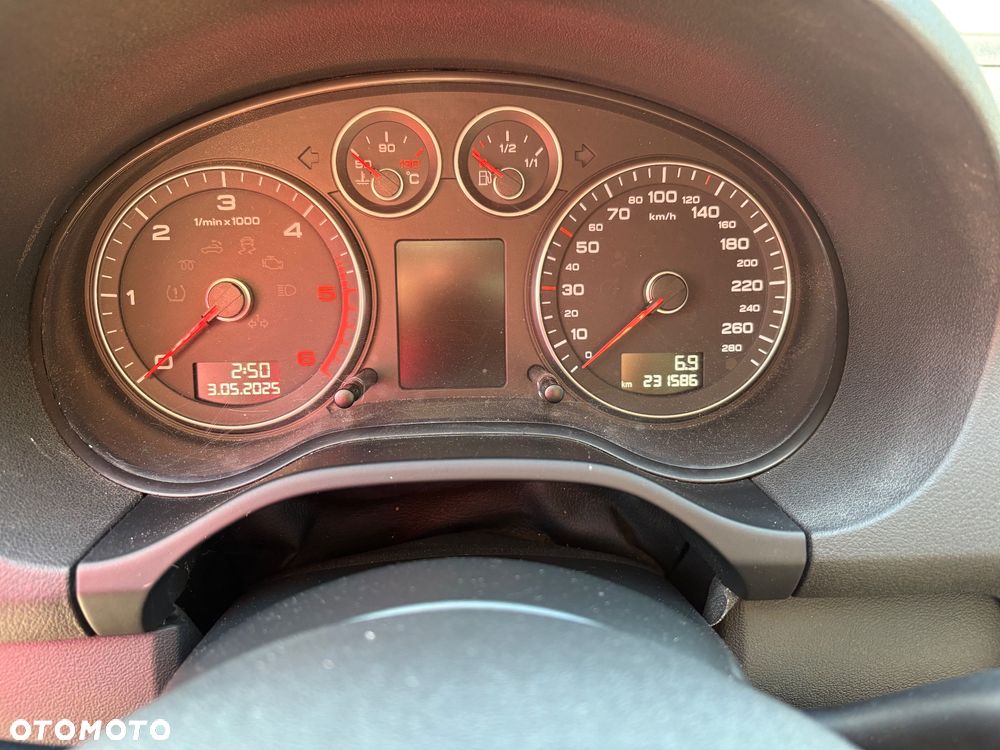 Audi A3 2.0 TDI DPF Ambition S tronic - 8