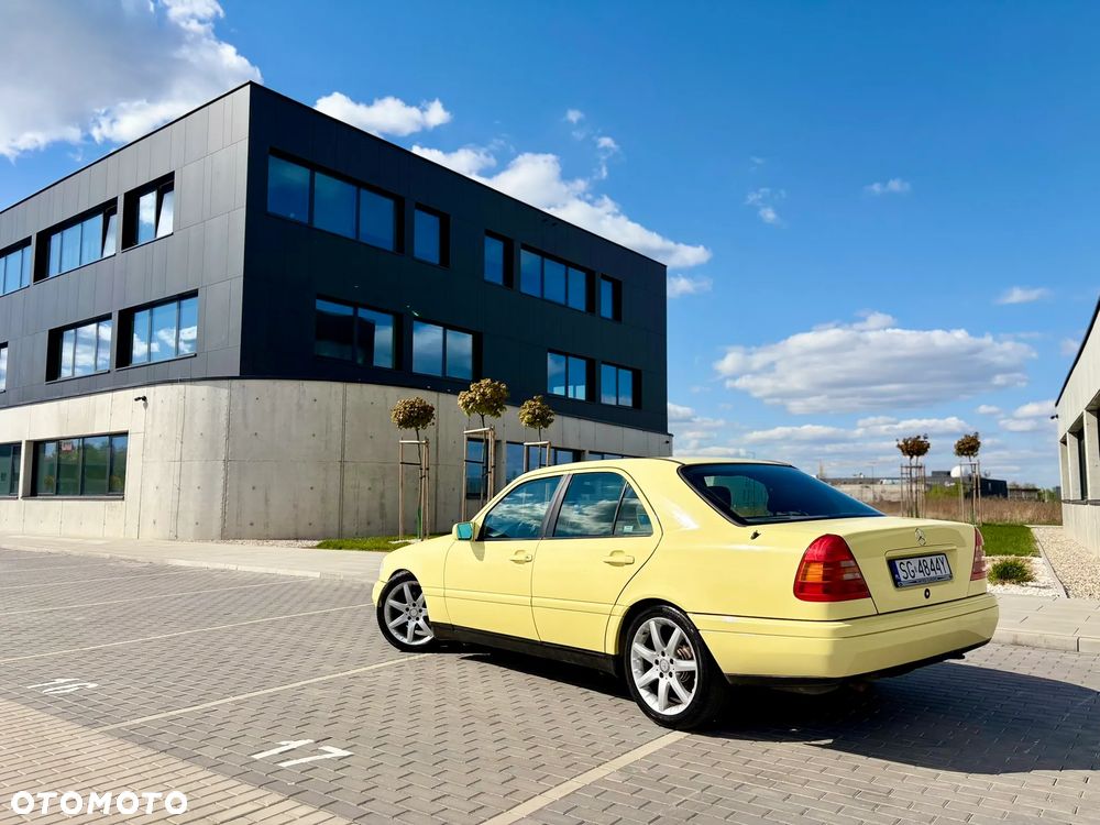 Mercedes-Benz Klasa C 180 Esprit - 20