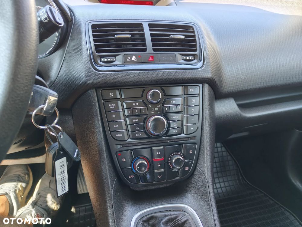 Opel Meriva - 13