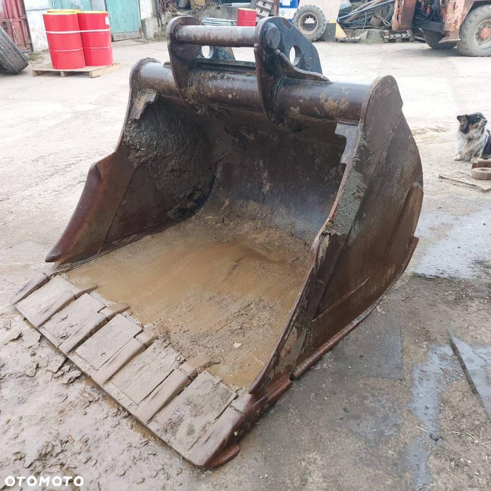 Caterpillar 323D - 3