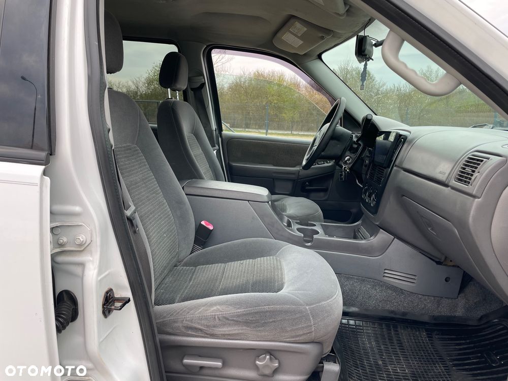Ford Explorer 4.0 AWD - 22