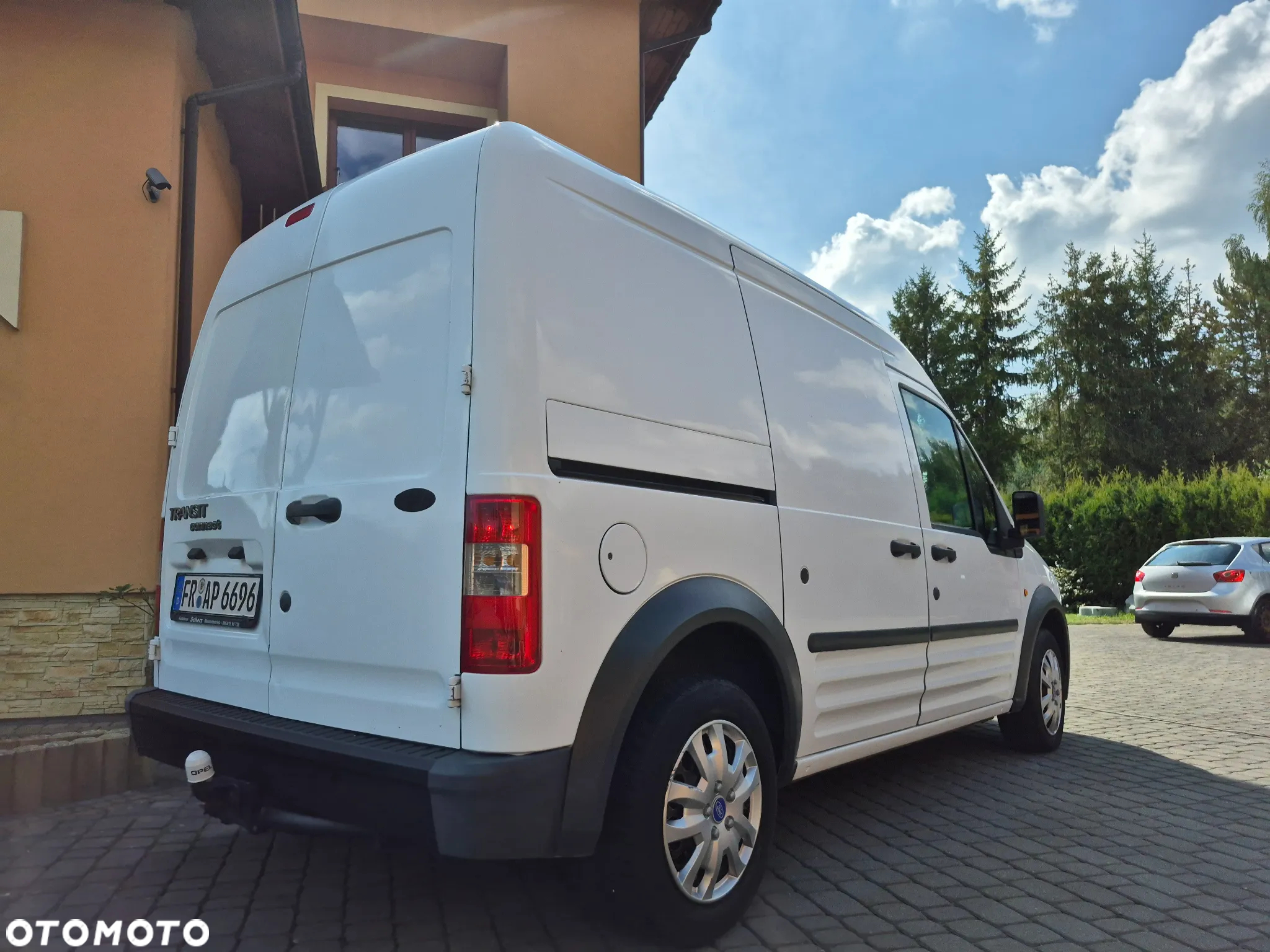 Ford Transit Connect - 11