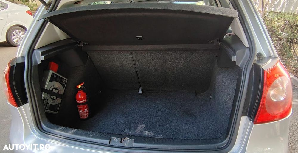 Volkswagen Golf - 10
