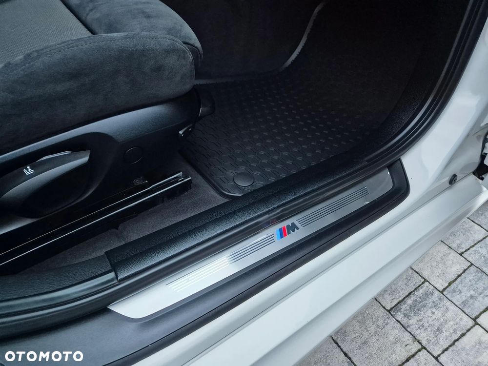 BMW X1 xDrive18d Sport Line - 20