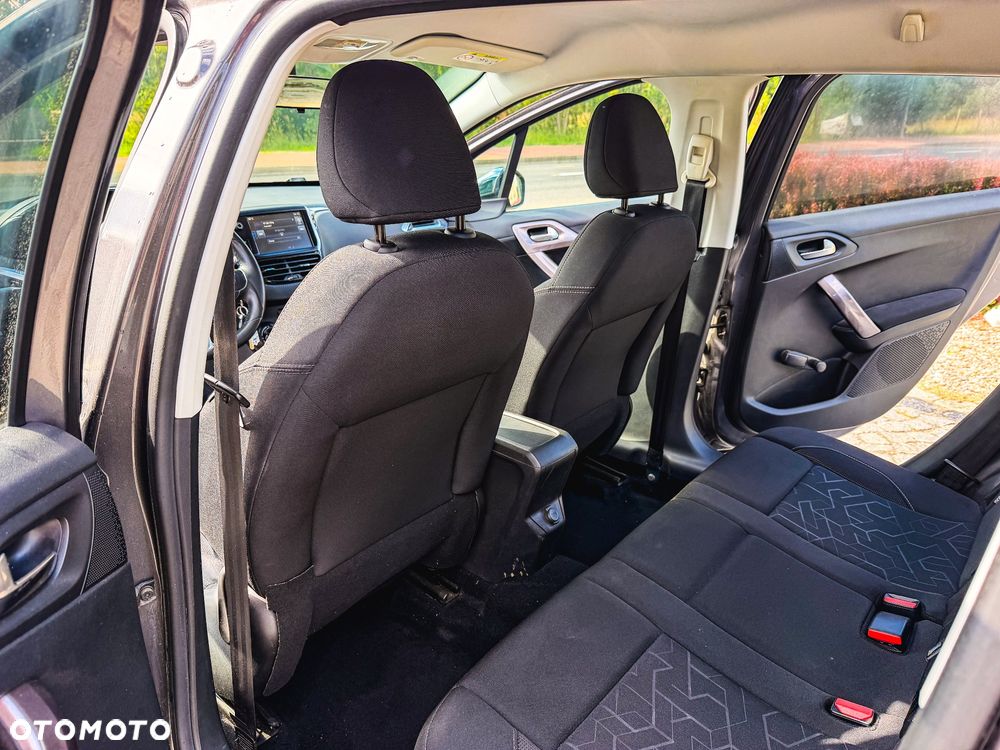 Peugeot 2008 PureTech 82 Style - 22