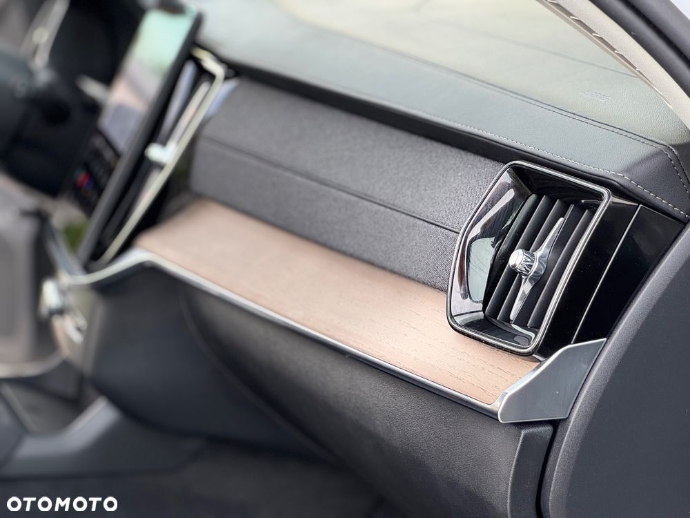 Volvo XC 90 B6 B AWD Ultimate Bright 7os - 32