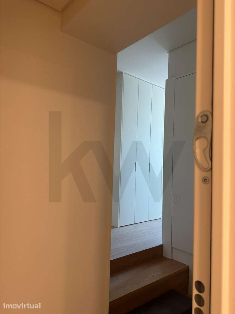 Apartamento T2 duplex novo no centro do Porto ao Palácio de Cristal - Grande imagem: 2/34