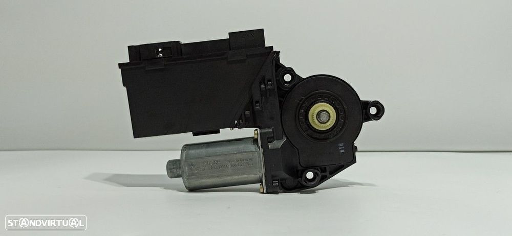 MOTOR ELEVADOR FRENTE DIREITO VOLKSWAGEN TOUAREG (7LA) TDI V10 - 2