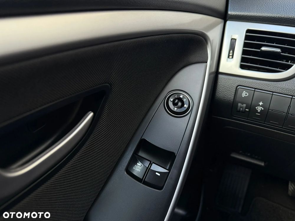 Hyundai i30 i30cw 1.4 Classic - 26