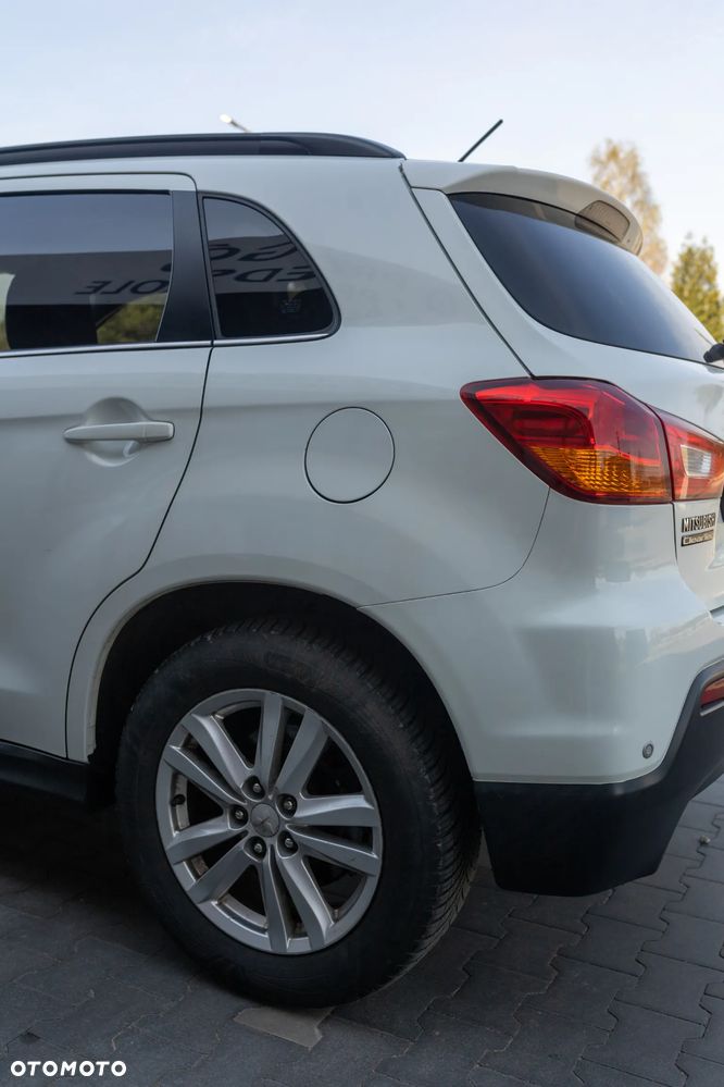 Mitsubishi ASX 1.8 DID Instyle 4WD AS&G - 19